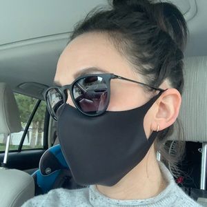 Chic black unisex face mask- Made in the USA 🇺🇸